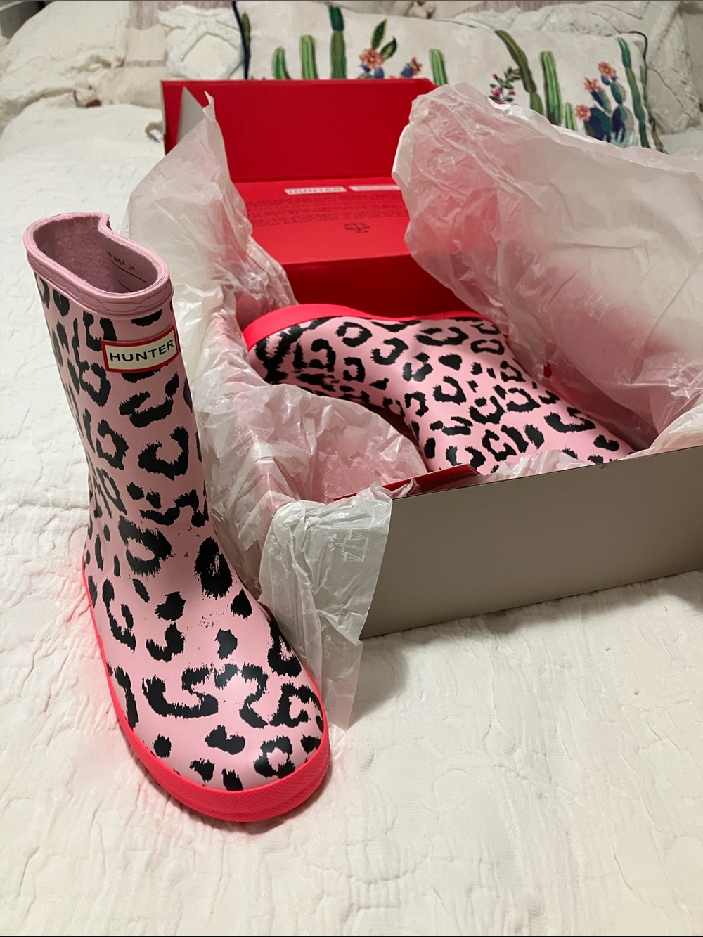 New in box, Hunter , kids shoe size US 2 . Pink and Black Leopard Rain Boots
